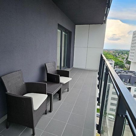 Apartament Bulgarska 59 - Sypialnia I Salon - 40M2 - Self Check In 24H Poznań Eksteriør billede