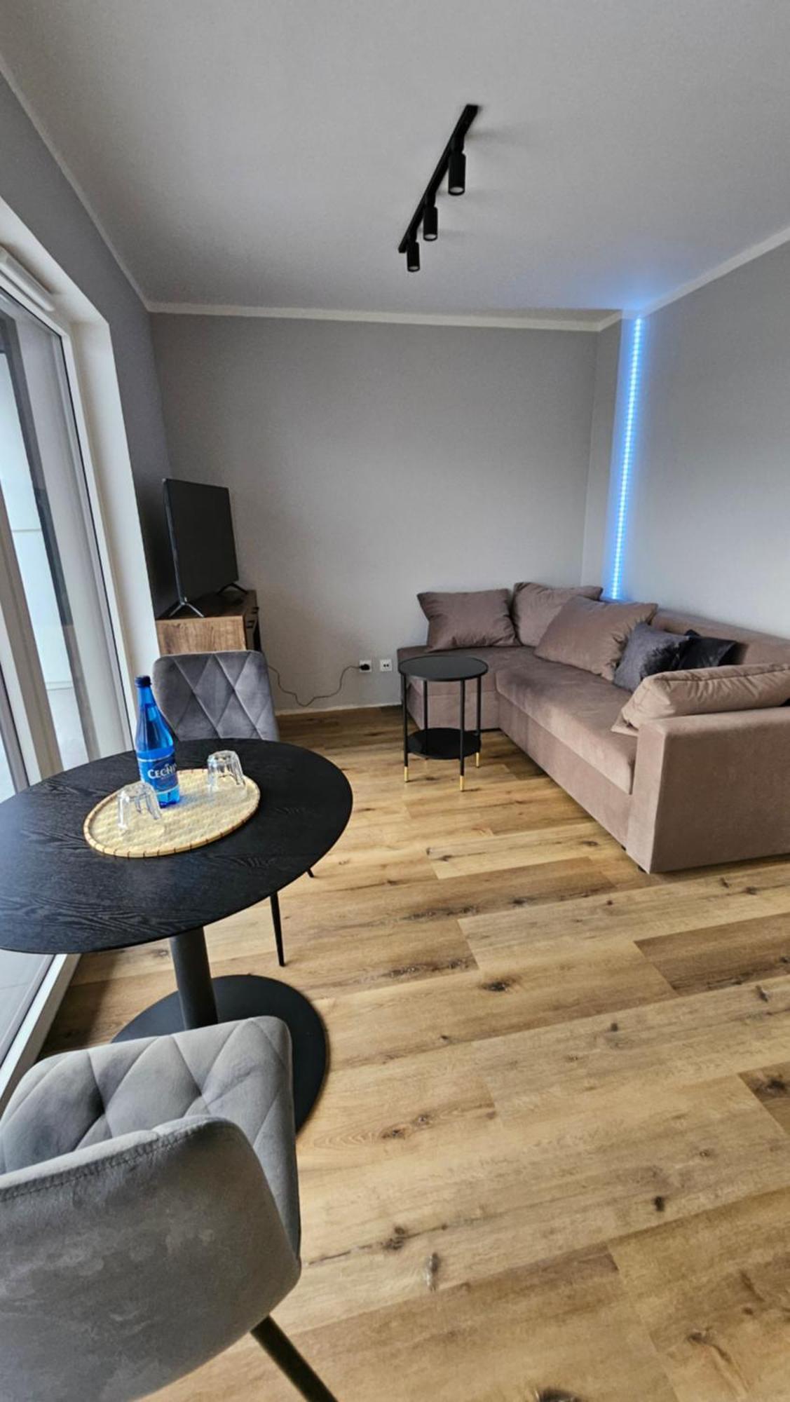 Apartament Bulgarska 59 - Sypialnia I Salon - 40M2 - Self Check In 24H Poznań Eksteriør billede